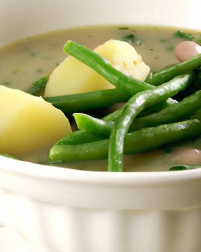 Hearty Green Bean and Potato Soup: A Comforting Classic