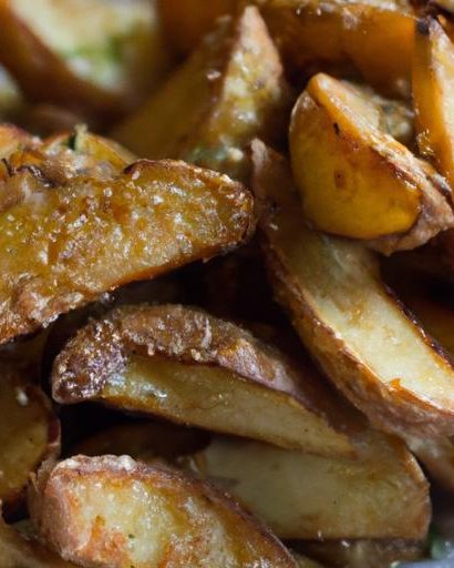 Golden Garlic Parmesan Potato Wedges: Crispy Baked Perfection